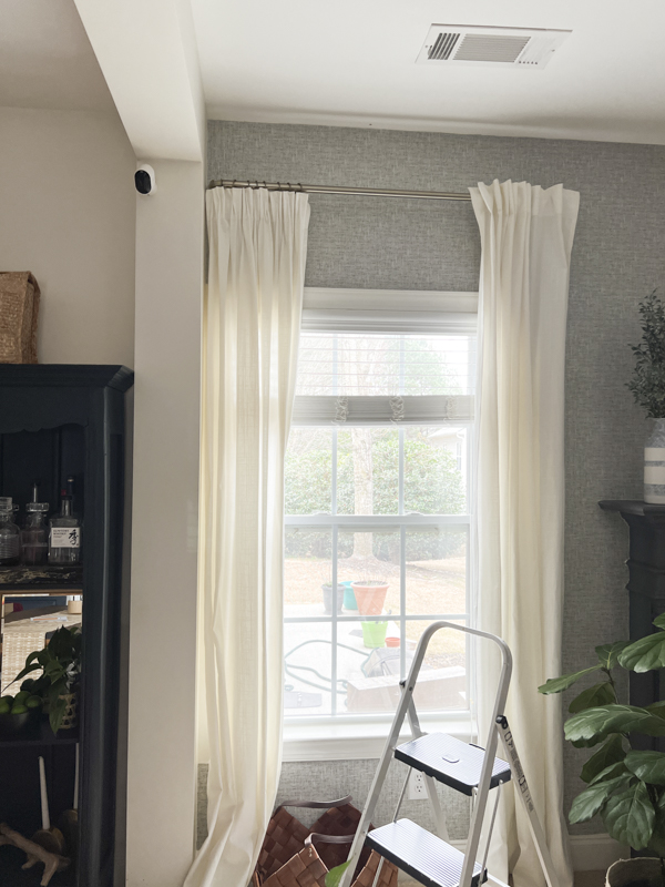 How-to-pinch-pleat-your-drapes-easily